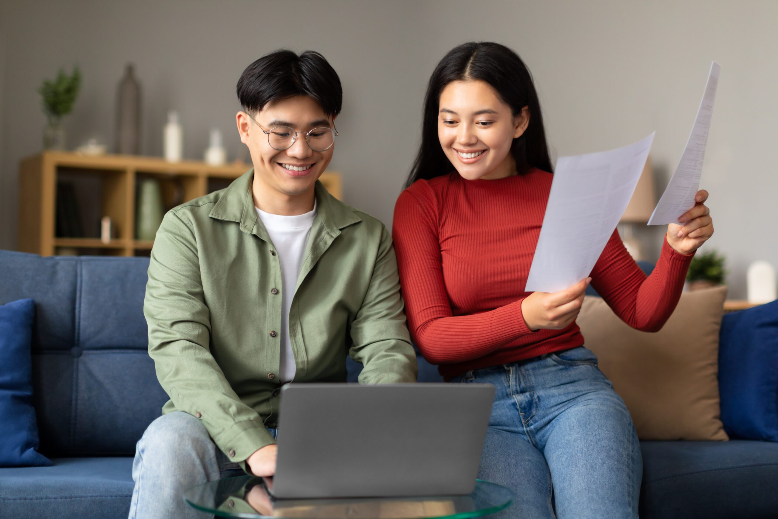 Business owners smile as they see smoother invoicing with an online invoice maker in Malaysia.